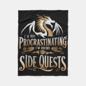 Epic Gamer Fantasy Adventure Apparel Doing Side Qu Fleecedecke (Vorderseite)