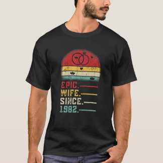 Epische Ehefrau seit 1982 Hochzeitgrafik ihr 40. A T-Shirt