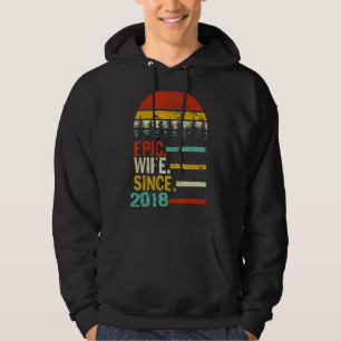 Epische Ehefrau von Frauen seit 2018 Hoodie