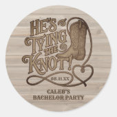 Er bindet die Knot Rustic Cowboy Bachelor Party Runder Aufkleber (Vorderseite)