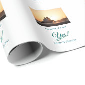 Er fragte, sie sagte ja Foto verlobt blau grün Geschenkpapier (Rolleneckpunkt)