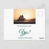 Er fragte, sie sagte ja Foto verlobt blau grün Postkarte (Rückseite)