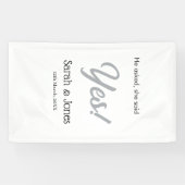 Er fragte sie sagte ja Verlobung einfache silberne Banner (Horizontal)