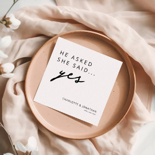 Er Fragte, sie sagte "Yes Modern Engagement Party" Serviette