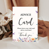 Er gibt ihrem Schmetterling Ratschlag Brautparty-Z Sockelschild