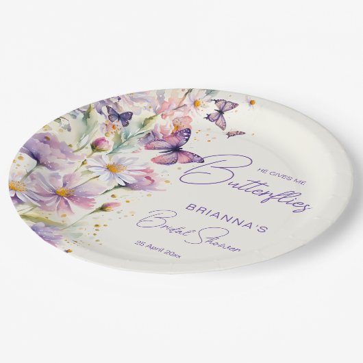 Er gibt mir Brautparty mit Schmetterlingen Pappteller (Schrägansicht)