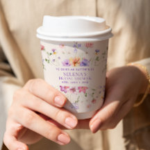 Er gibt mir Lila Schmetterlinge Brautparty