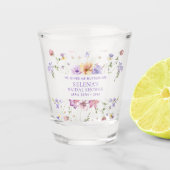 Er gibt mir Lila Schmetterlinge Brautparty Schnapsglas (Vorderseite)