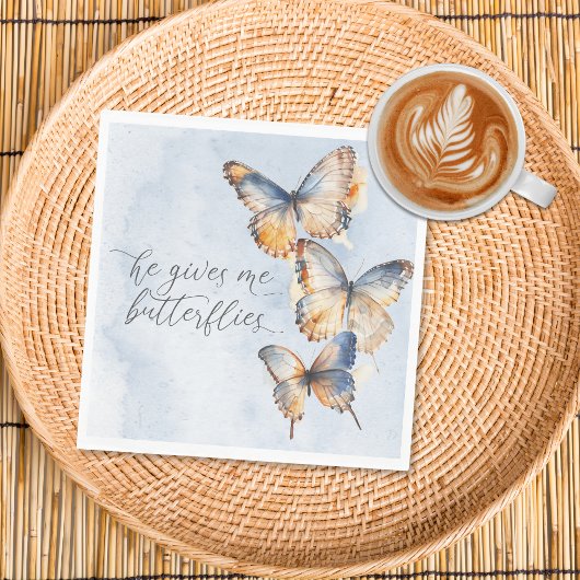 Er gibt mir Schmetterlinge blaues modernes Brautpa Serviette