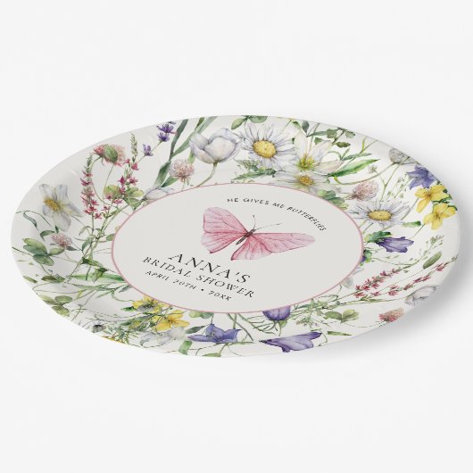 Er gibt mir Schmetterlinge Blume Brautparty Pappteller (Schrägansicht)