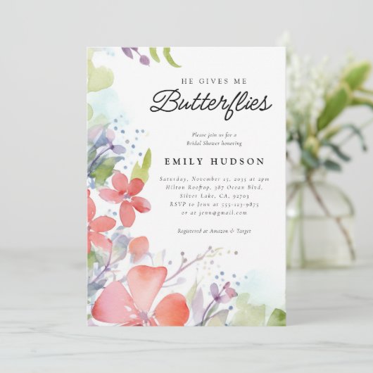 Er gibt mir Schmetterlinge Brautparty Einladung (Stehend Vorderseite)