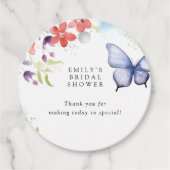 Er gibt mir Schmetterlinge Brautparty Geschenkanhänger (Vorderseite)