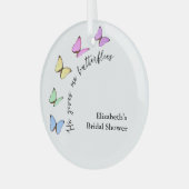 Er gibt mir Schmetterlinge Brautparty Ornament Aus Glas (Vorderseite links)