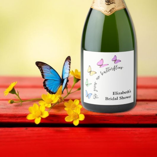 Er gibt mir Schmetterlinge Brautparty Schaumweinetikett
