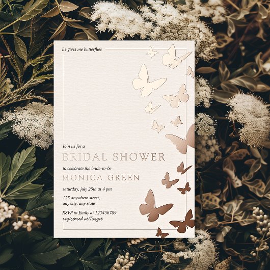 Er gibt mir Schmetterlinge Elegantes Brautparty Folieneinladung