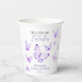 Er gibt mir Schmetterlinge Lavender Brautparty Pappbecher (Vorderseite)