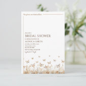 Er gibt mir Schmetterlinge Minimalistisches Brautp Einladung (Stehend Vorderseite)