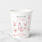 Er gibt mir Schmetterlinge pinkfarbenes Brautparty Pappbecher (Rückseite)