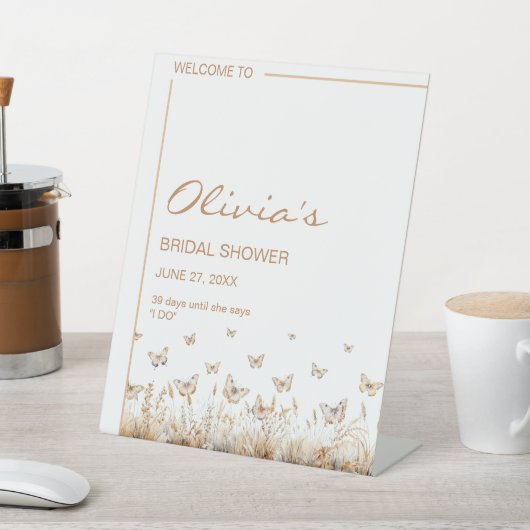 Er gibt mir Schmetterlinge Wildblumen Brautparty Sockelschild (In SItu)