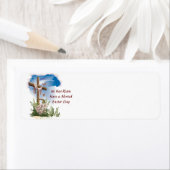 Er hat das Etikett der östlichen Rücksendeadresse (Insitu)