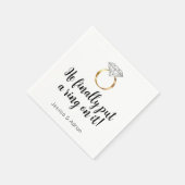 Er hat ihr endlich einen Ring angesteckt Diamant-V Serviette (Ecke)