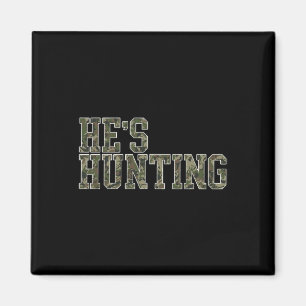Er ist auf der Jagd nach Ehefrauen und Jagd auf Hi Magnet