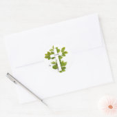 Er ist bearbeitbarer Text für Riser/Osterzeit Runder Aufkleber (Umschlag)