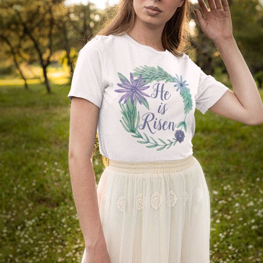 Er ist Christlicher religiöser Osterblütenflor T-Shirt