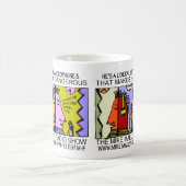 ER ist EIN LIBERALER MIT EINEM MIKROFON Kaffeetasse (Mittel)