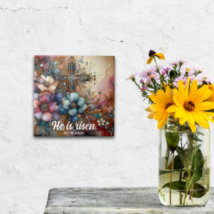 Er ist ein Risen-Skript-Wasserfarbkreuz Fliese