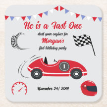 Er ist ein schnelles, festes Red Race Car Geburtst