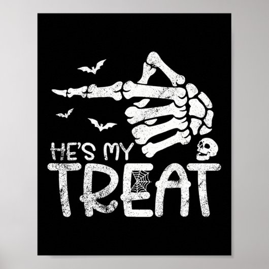 Er ist meine Leckerei Skeleton Hand Funny Hallowee Poster (Vorne)