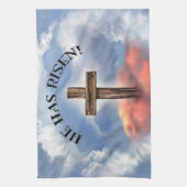 Er ist mit Wolken überquert worden Handtuch (Vertikal)