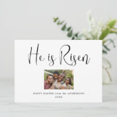 Er ist Rised Script Moderne Foto Osterkarte (Stehend Vorderseite)