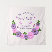 Er macht ihr Herz-Flattern-Brautparty Wandteppich (Vorderseite)