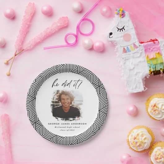 Er machte es mit der Grau geometrischen Foto Gradu Pappteller (Party)