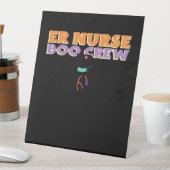 ER Nurse Boo Crew Emergency Room Nurse Halloween C Sockelschild (In Situ)
