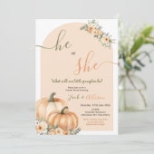Er oder sie Orange Pumpkin Fall Blumengeschlechtsd Einladung (Stehend Vorderseite)
