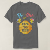 Er oder sie Papa wird sein, was es sein wird T-Shirt (Design vorne)