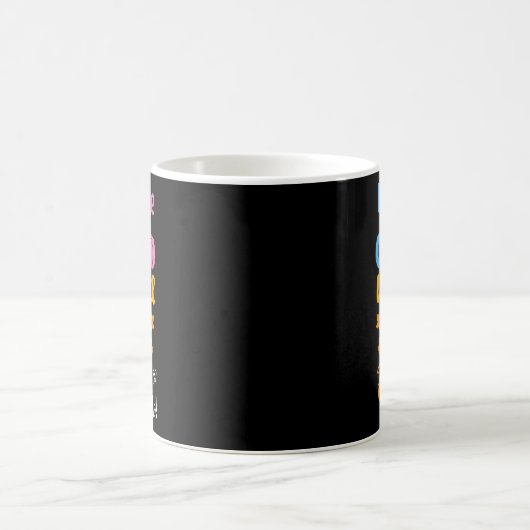 Er oder sie, was unser kleiner Kürbis sein wird Kaffeetasse (Mittel)