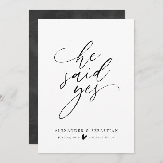 Er sagte ja einfache Skript-Verlobungs-Mitteilung Einladung (Vorne/Hinten)