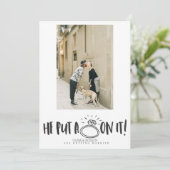 Er schrieb auf sein Foto Save the Date Einladung (Stehend Vorderseite)