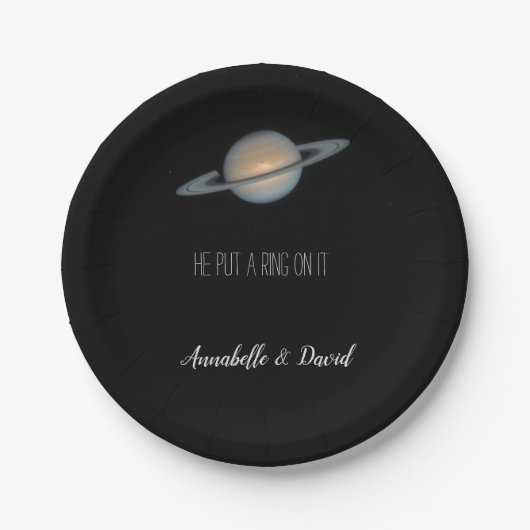 Er setzte einen Ring auf den Saturn im Space-Party Pappteller (Vorderseite)