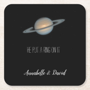 Er setzte einen Ring auf ihn als Hochzeit Rechteckiger Pappuntersetzer
