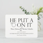 Er setzte einen Ring auf ihn Save the Date Karte (Stehend Vorderseite)