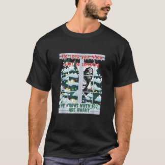 Er sieht dich, wenn du die Knows Bigfoo schlägst T-Shirt