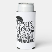 Er sieht dich, wenn du trinkst | Santa Spaß Selters Dosenkühler (Seltzer Rückseite)