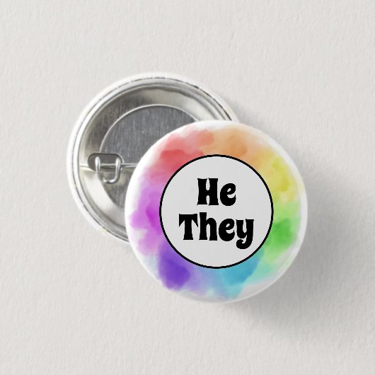 Er spielt Pronomen im Wasserfarbkreis Button (Vorne & Hinten)