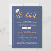 Er tat es Grand Cap Tassel Blue Abschluss Foto Einladung (Vorderseite)