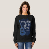 Er wurde mit der Gitarre des Zeicheninstruments ge Sweatshirt (Vorne ganz)